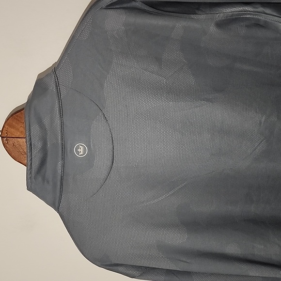 Peter Millar Large Gray Camo Pattern Quarter Zip Perfect Condition - Picture 5 of 6
